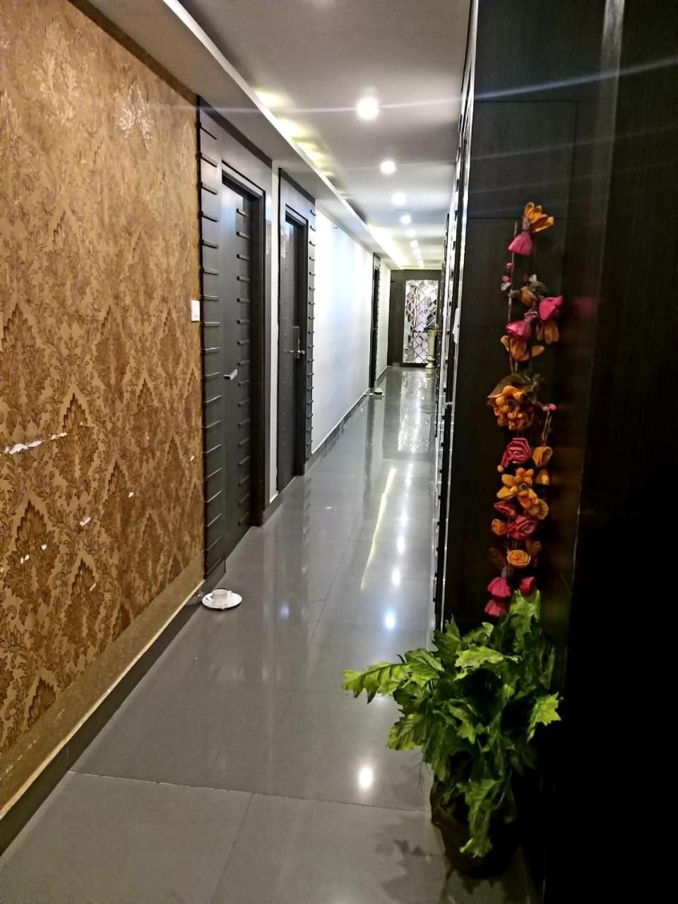 Grand Elegant Hotel Chennai Exterior photo