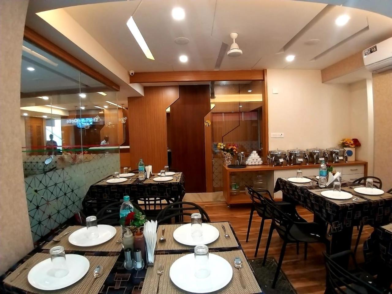 Grand Elegant Hotel Chennai Exterior photo